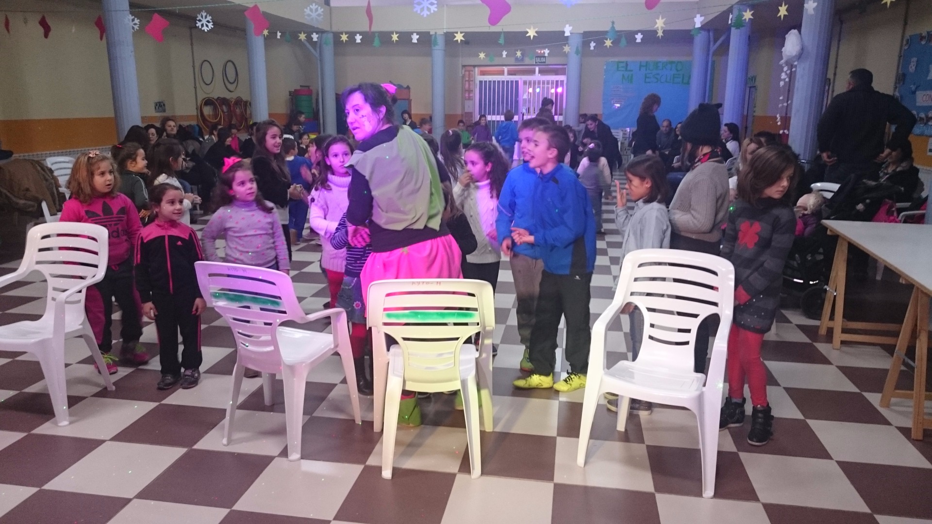 FIESTA INFANTIL EN EL COLEGIO DE MORALEJA DEL VINO(ZAMORA)2016