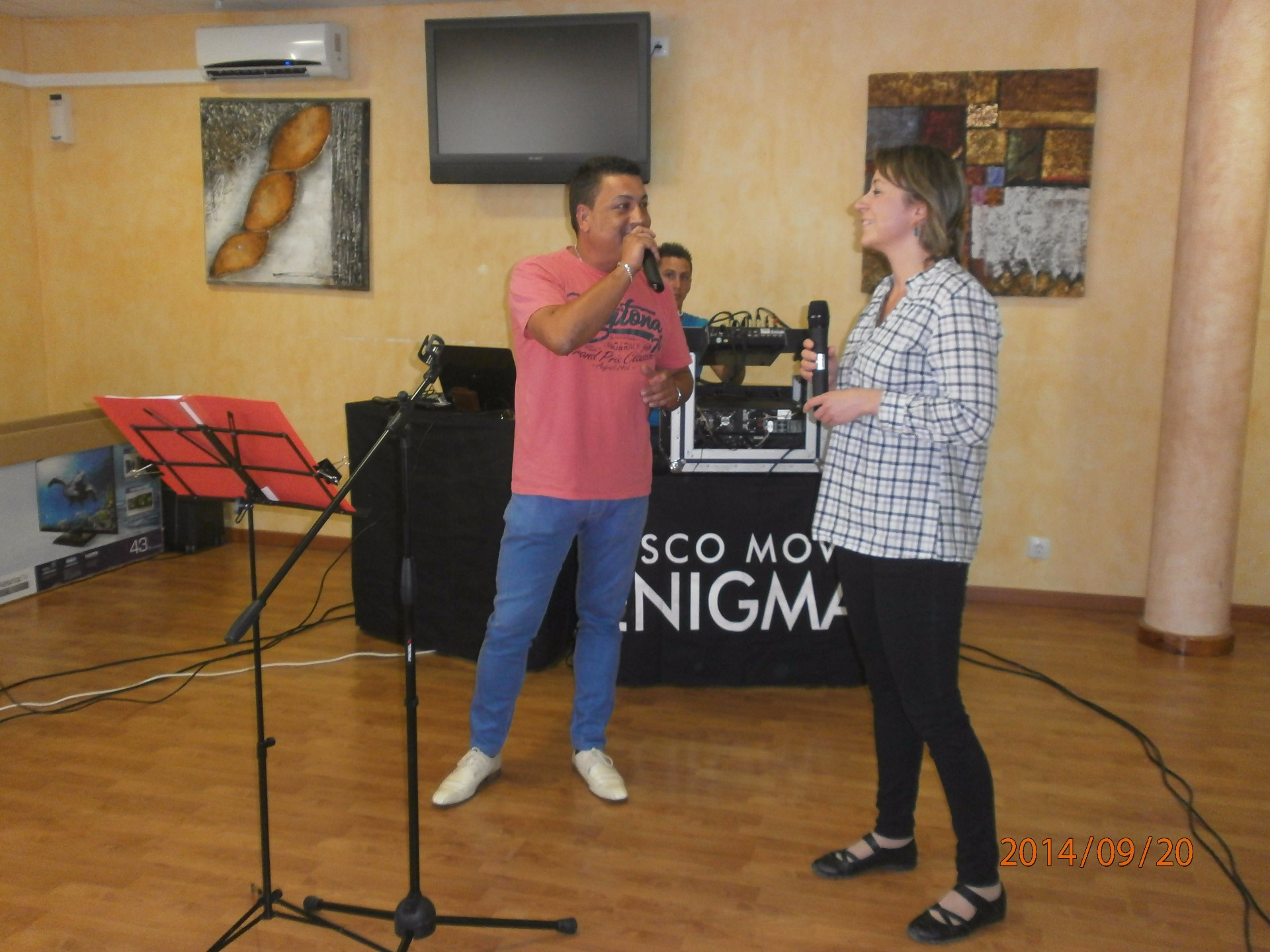KARAOKE EN RESIDENCIA DE MAYORES GEROVITALIA(VILLARALBO)2014