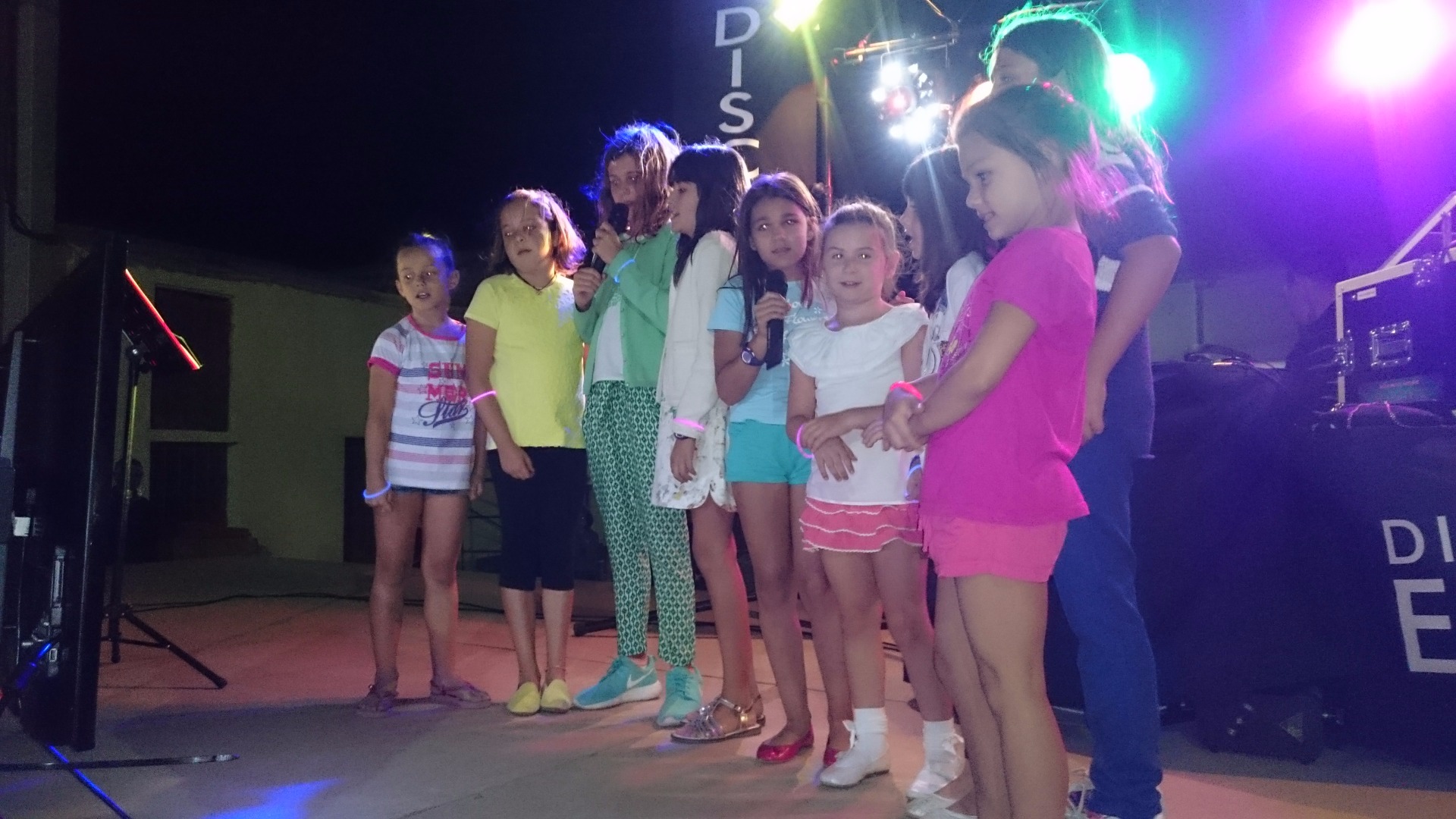 KARAOKE EN FIESTAS DE MORERUELA DE LOS INFANZONES(ZAMORA)2015